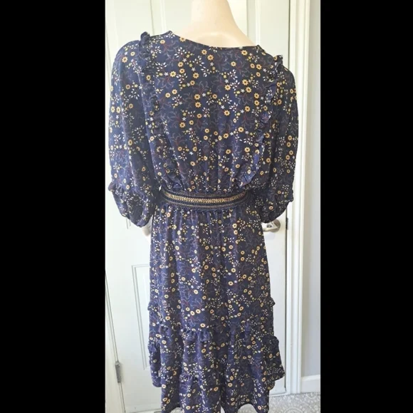 Spring dress - Picture 2 of 3